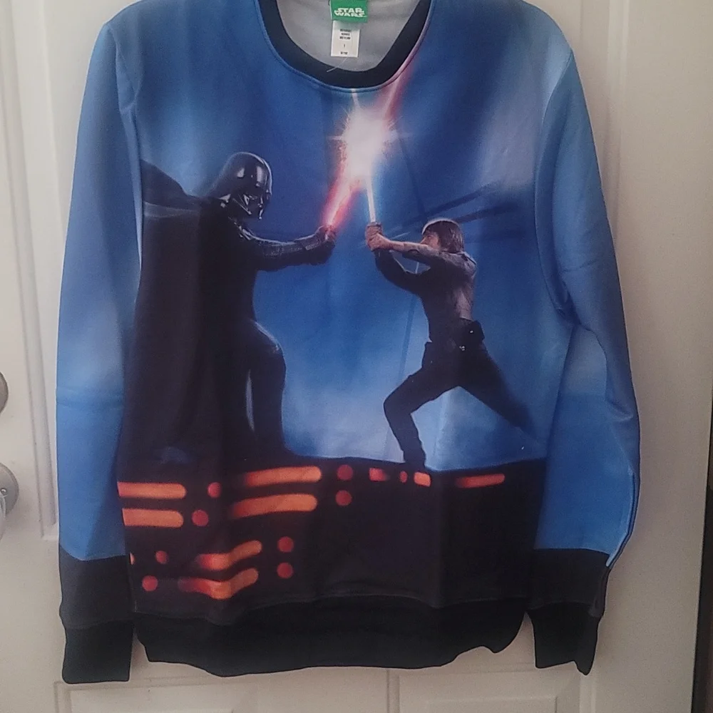 STAR WARS (DISNEY) MEN'S FAMILY FIGHT GRAPHIC SWEATSHIRT: NWOT: SZ S
